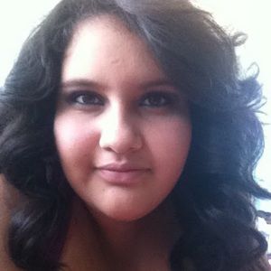 Meet your Posher, Yanin